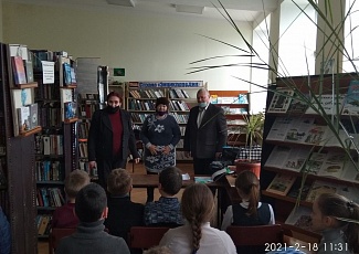 Ко Дню защитника Отечества в библиотеках города Шахты провели ряд мероприятий