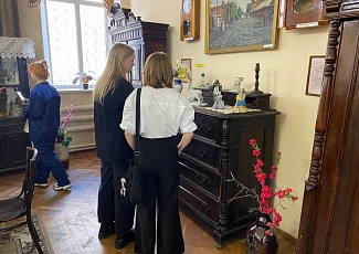 Студенты «Дон-Текс» посетили музей по пушкинской карте