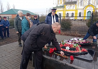 В День освобождения города от немецко-фашистских захватчиков  шахтинцы вспоминают павших воинов
